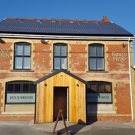 Kings Head 호텔 Capel Hendre 외부 사진